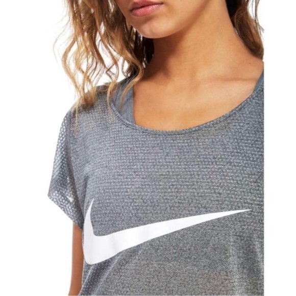 ⚡️SOLD⚡️Nike City Cool Swoosh Running Crop - Small - Picture 7 of 7